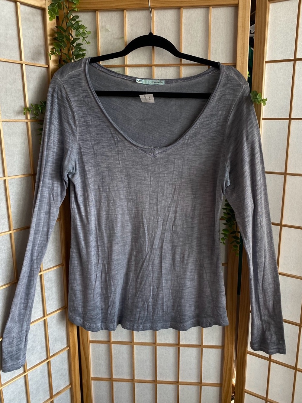 Maurices Gray Long-Sleeve V-Neck Top